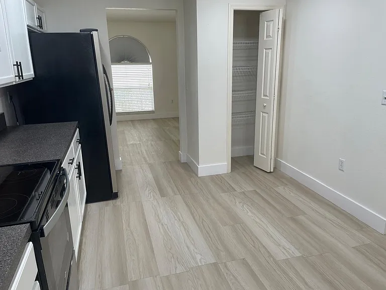 658 Sierra Cir — Photo 27