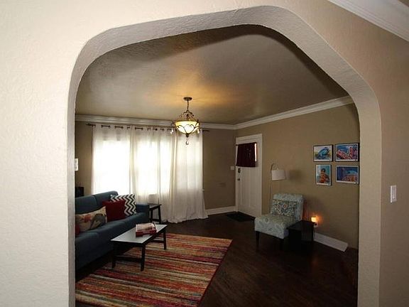 4th image of 1642 S Columbia Pl
