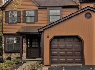 8 Manor Dr, Hillsborough, NJ 08844