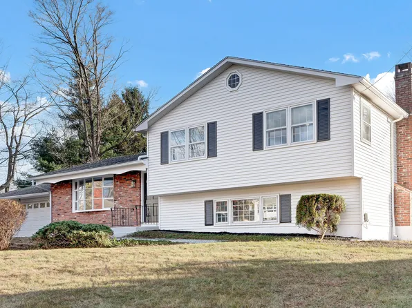 65 Chapel Hill Road, North Haven, CT 06473