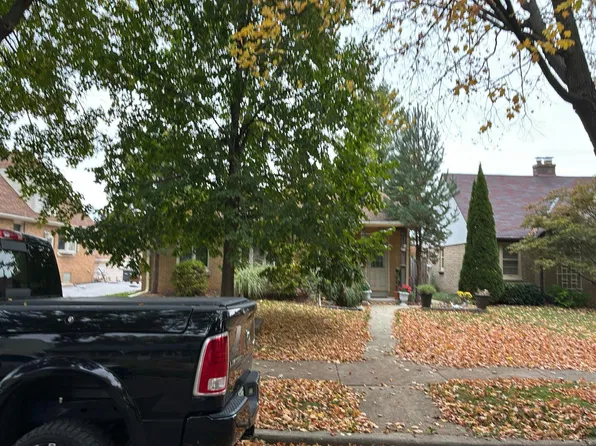 3406 W Poe St, Milwaukee, WI 53215