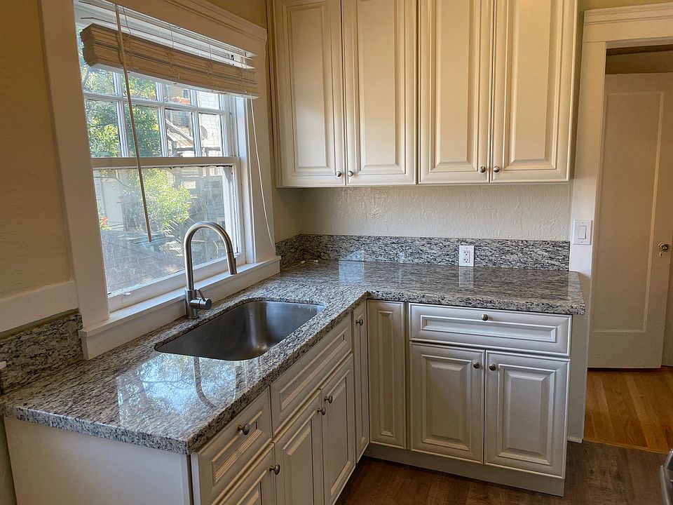 1st image of 4018 Broadway #303
