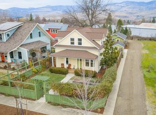 156 Van Ness Ave, Ashland, OR 97520