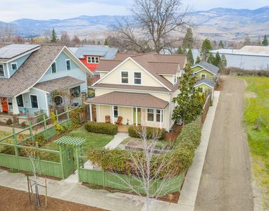 156 Van Ness Ave, Ashland, OR, 97520