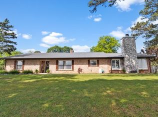 1258 Pivot Rock Rd, Eureka Springs, AR 72632