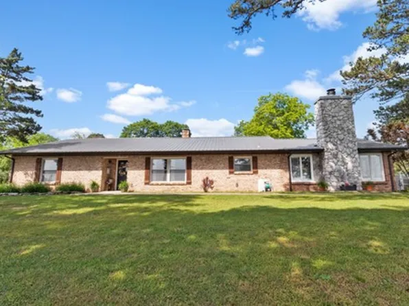 1258 Pivot Rock Rd, Eureka Springs, AR 72632