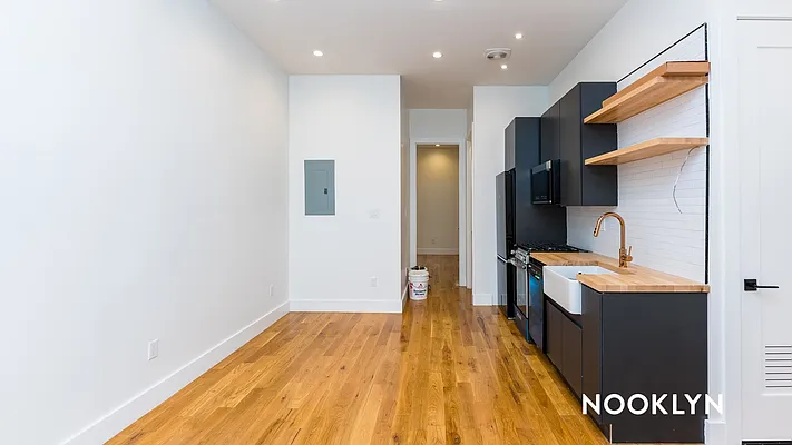 Rented by Nooklyn NYC LLC | media 35