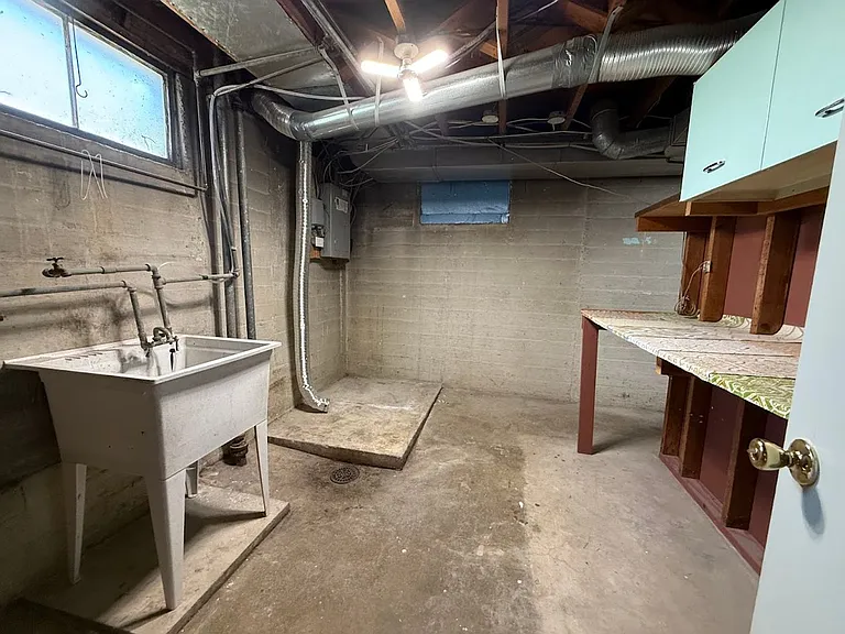 3703 W Rockwell Ave — Photo 21