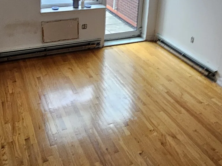 25-44 Crescent St #3A — Photo 6