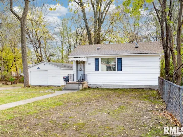 1022 W Macqueen Ave, Peoria, IL 61604