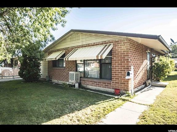 3rd image of 1128 N Nocturne Dr