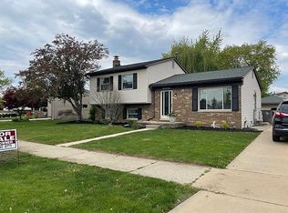 41532 Westmeath Cir, Clinton Township, MI 48038