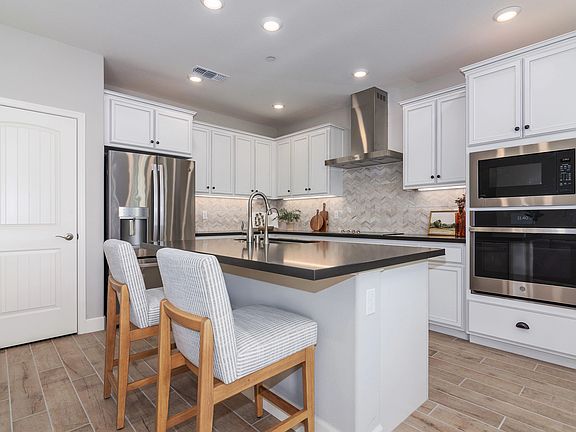 Homesite 1018 Kitchen