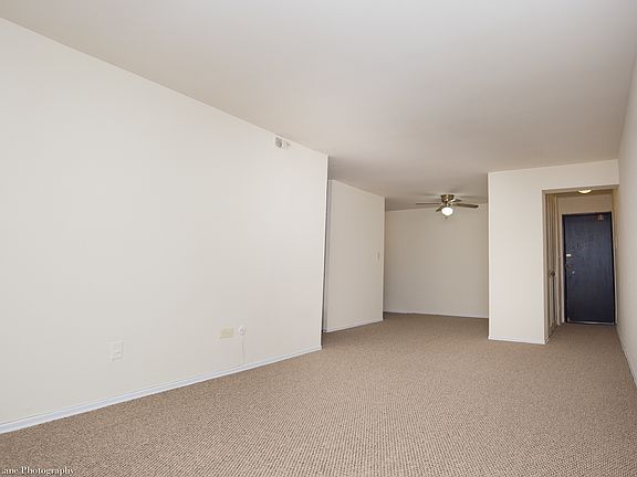 4th image of 421 W Barry Ave #431-324