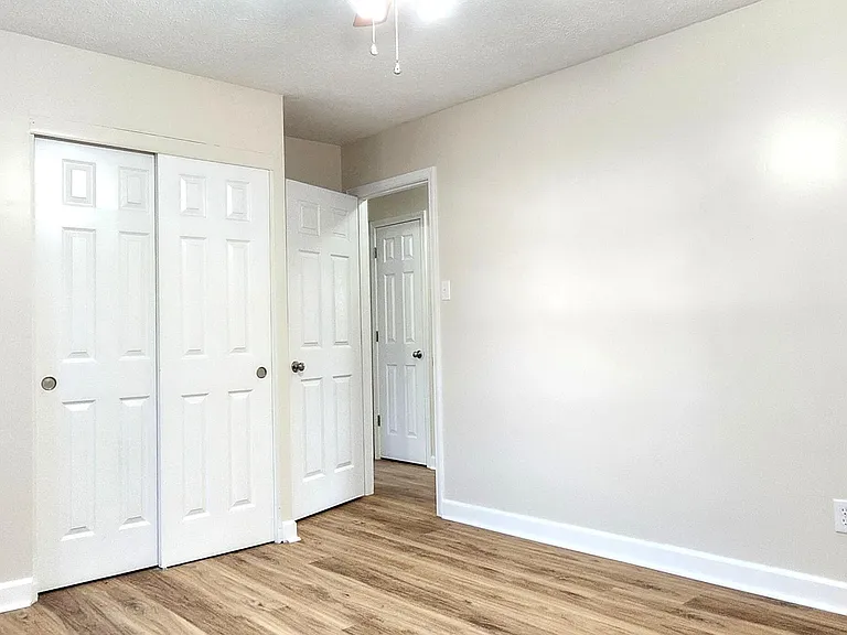 1917 Stuart Ave — Photo 12