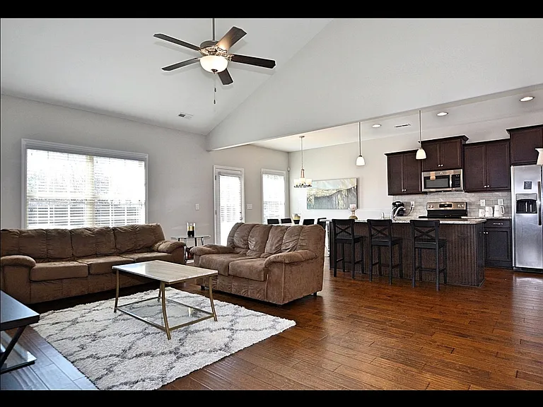 605 Summerdawn Pl — Photo 23