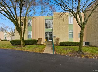33231 Fargo St, Livonia, MI 48152
