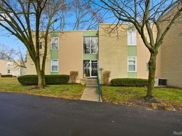 33231 Fargo St, Livonia, MI 48152