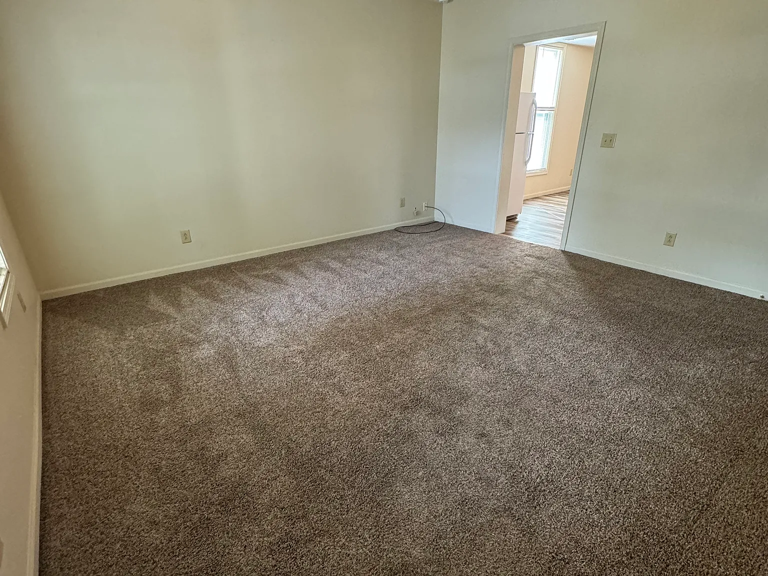 1 bed, 550 sqft, $825 — Photo 2