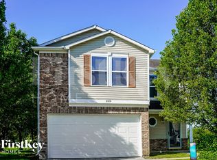 2122 Southernwood Ln, Indianapolis, IN 46231