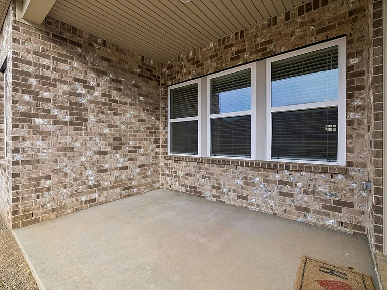 428 Triple Crown Cir — Photo 24