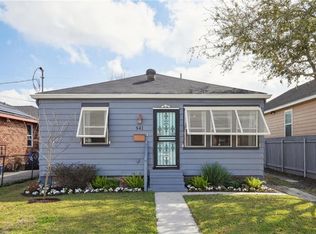 541 Warrington Dr, New Orleans, LA 70122