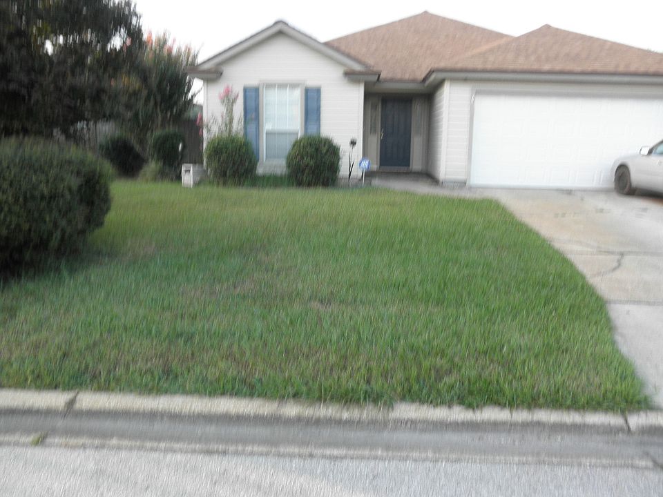 1st image of 12421 Antler Hill Dr N