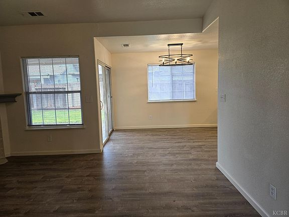 3rd image of 922 Don Medico Dr