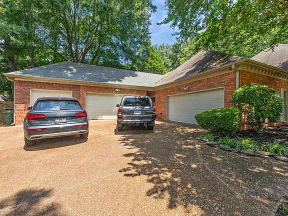 3rd image of 1614 Wood Farms Dr