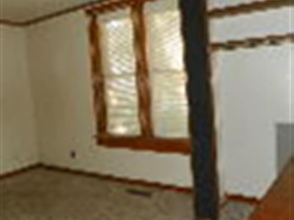 5th image of 156 W Cooper St