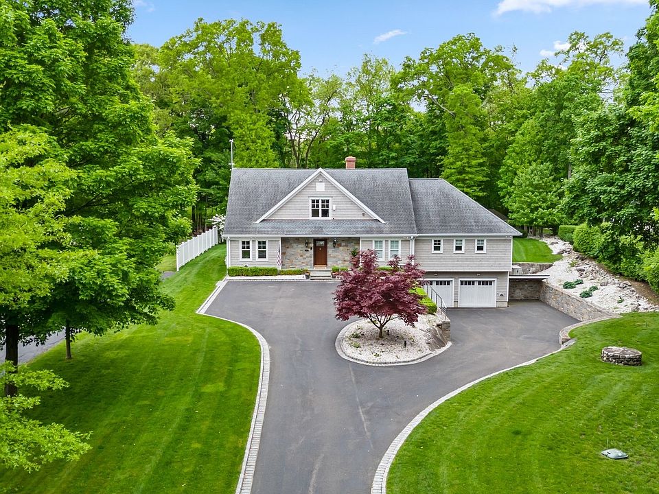 121 Grumman Ave, Norwalk, CT 06851 MLS 24019694 Zillow