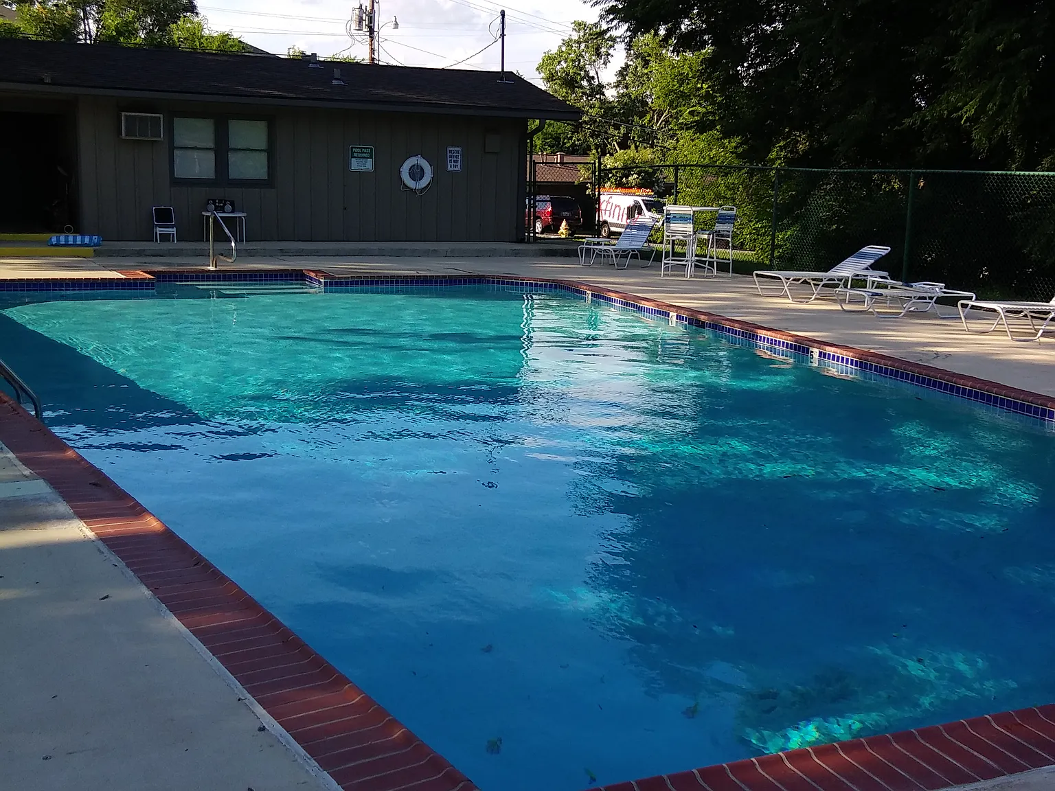 2 bed, 1.5 bath, 1200 sqft, $1,000 — Photo 2