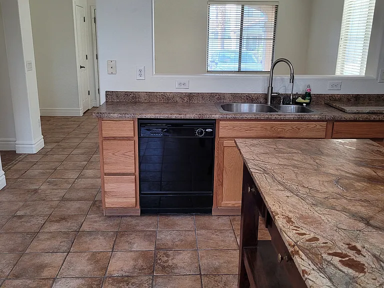 4516 E Willet St — Photo 9