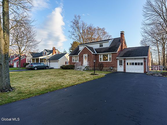 3rd image of 53 Puritan Dr