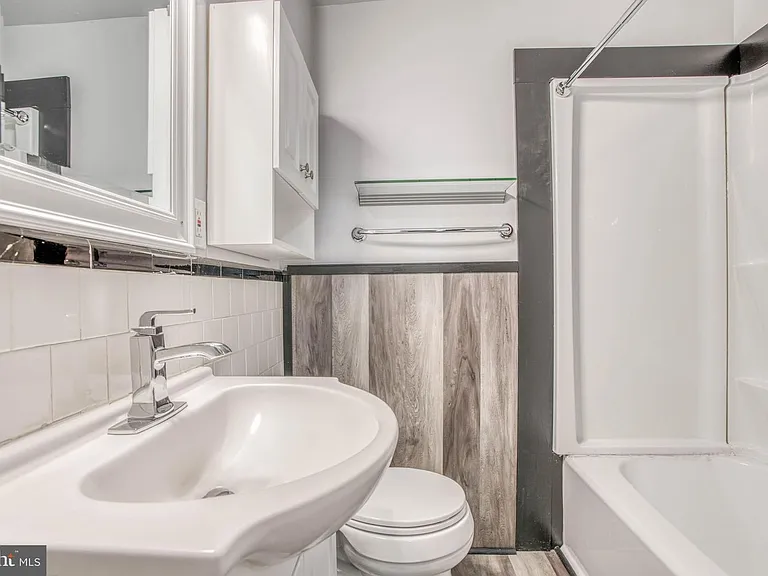 3505 Wilkens Ave — Photo 13