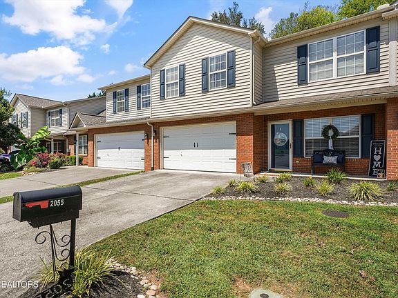 3rd image of 2055 Gatehouse Ln