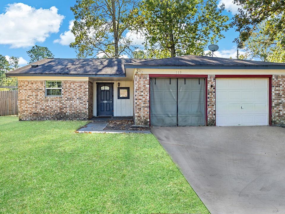1st image of 119 Wood Manor Ln
