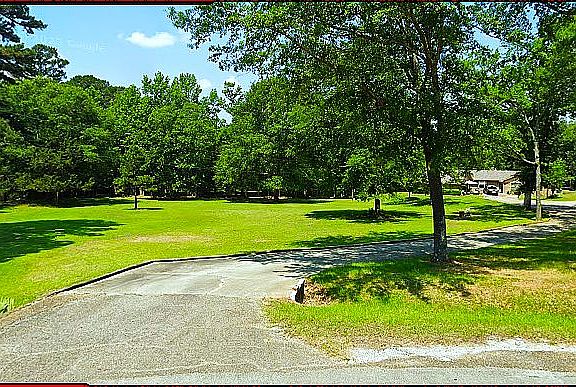 3rd image of 705 Plum Creek Rd
