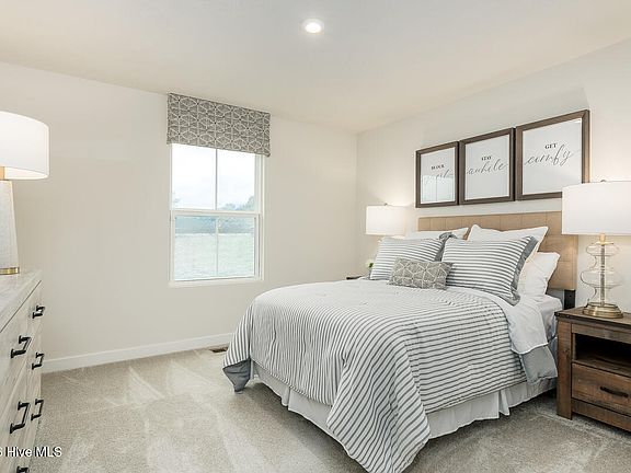 3rd image of 4020 Farmfield Drive