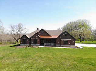 13701 Snowy Pass, Highland, IL 62249