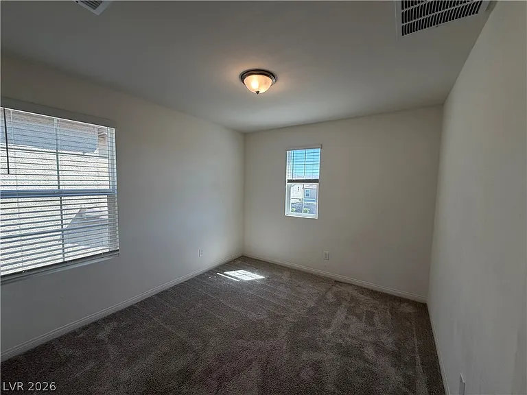 2562 Ofanto St — Photo 14