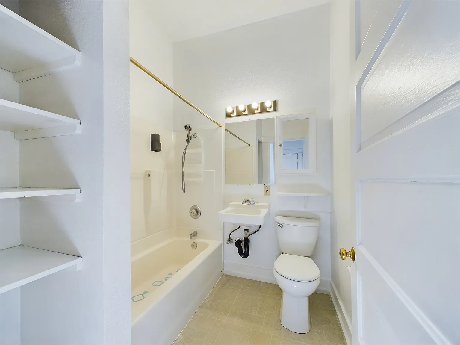 1 bed, 575 sqft, $1,326 — Photo 4