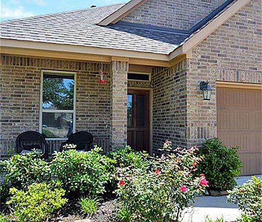 4th image of 1511 Brook Hollow Dr