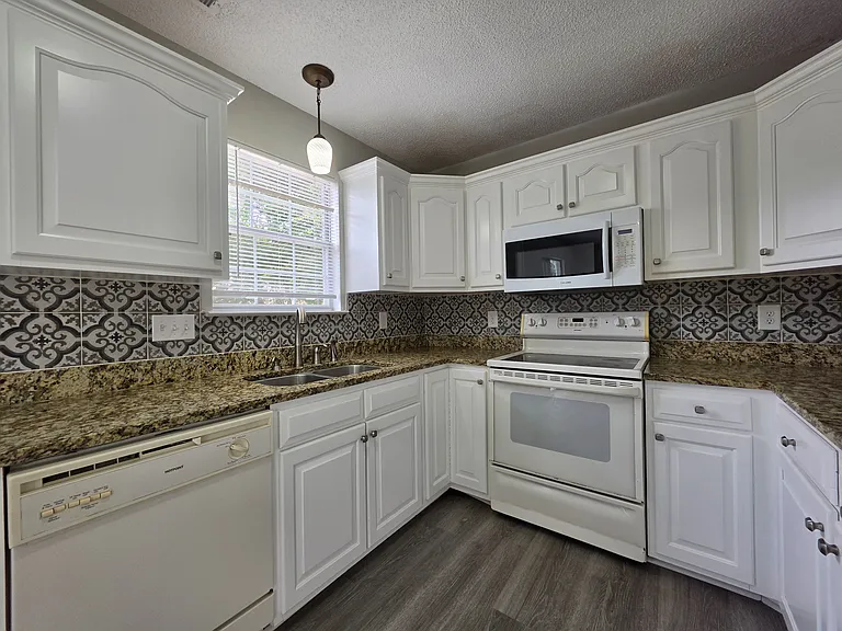 3 Lawrence Ward Ct — Photo 18