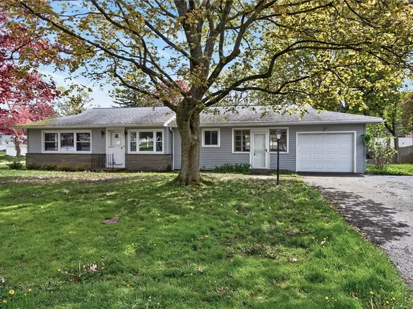 370 Lafayette Rd, Rochester, NY 14609