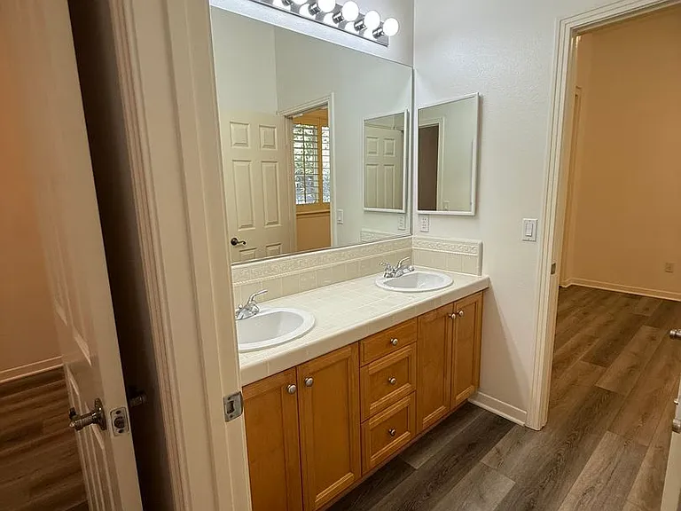 990 Clear Sky Pl — Photo 15