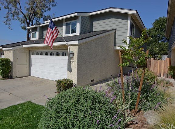 3rd image of 3707 Live Oak Dr