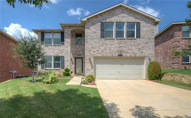 1st image of 3221 Clydesdale Dr