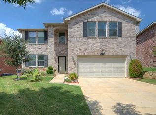 3221 Clydesdale Dr, Denton, TX 76210