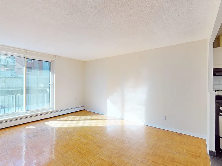 10 Burnside Ave — Photo 22